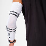 Running Arm Sleeves | White / Black